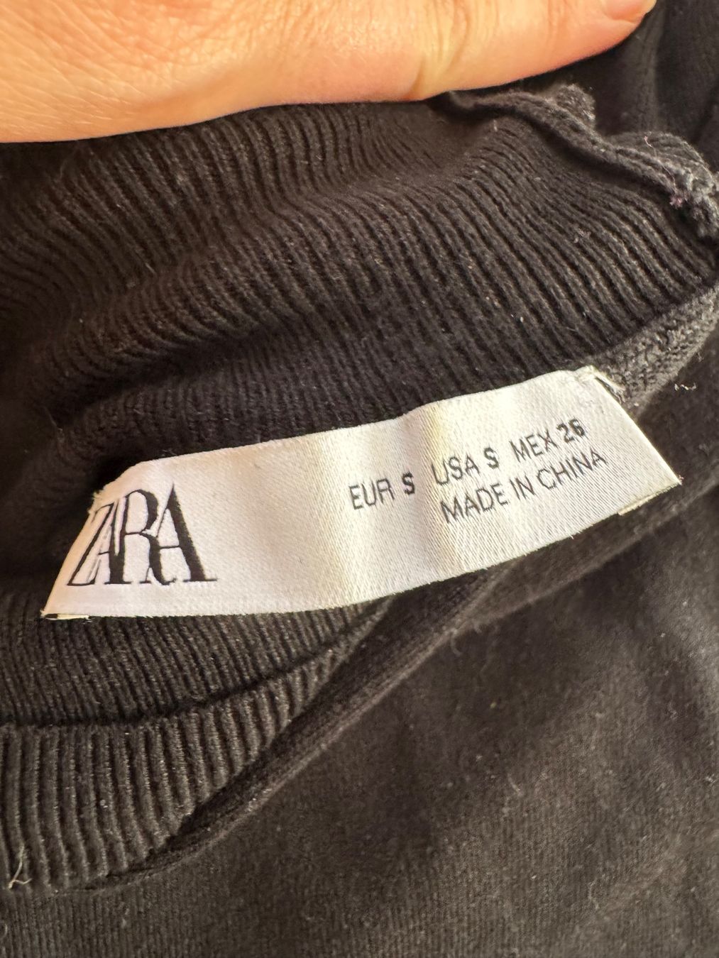 Zara Top: Zara Black Roll Neck Jumper - Size Small – Nuovo (secondo la descrizione) da Jonen venduto da alanwales 1