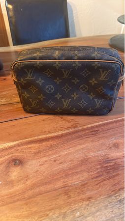 Original Kulturbeutel von Louis Vuitton gebraucht