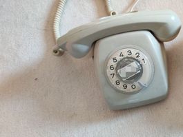 Téléphone vintage en excellent état