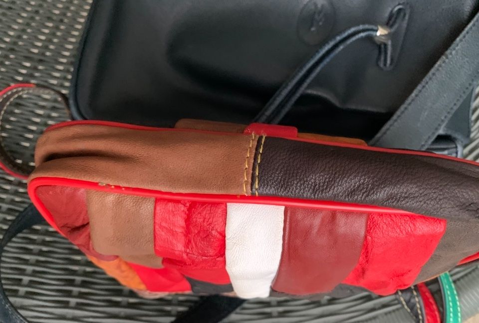 Lacoste Borse da donna: Incroyable sac vintage patchwork LACOSTE 2 poches zippées – Usato da Martigny venduto da only__you 7