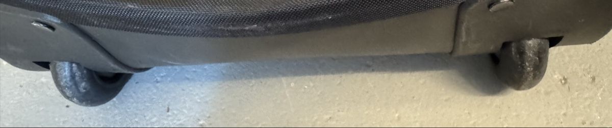 Valises de voyage: Grosse Reisetasche schwarz mit Rollen & Teleskopgriff – D'occasion à Thalwil par Maricortin 1