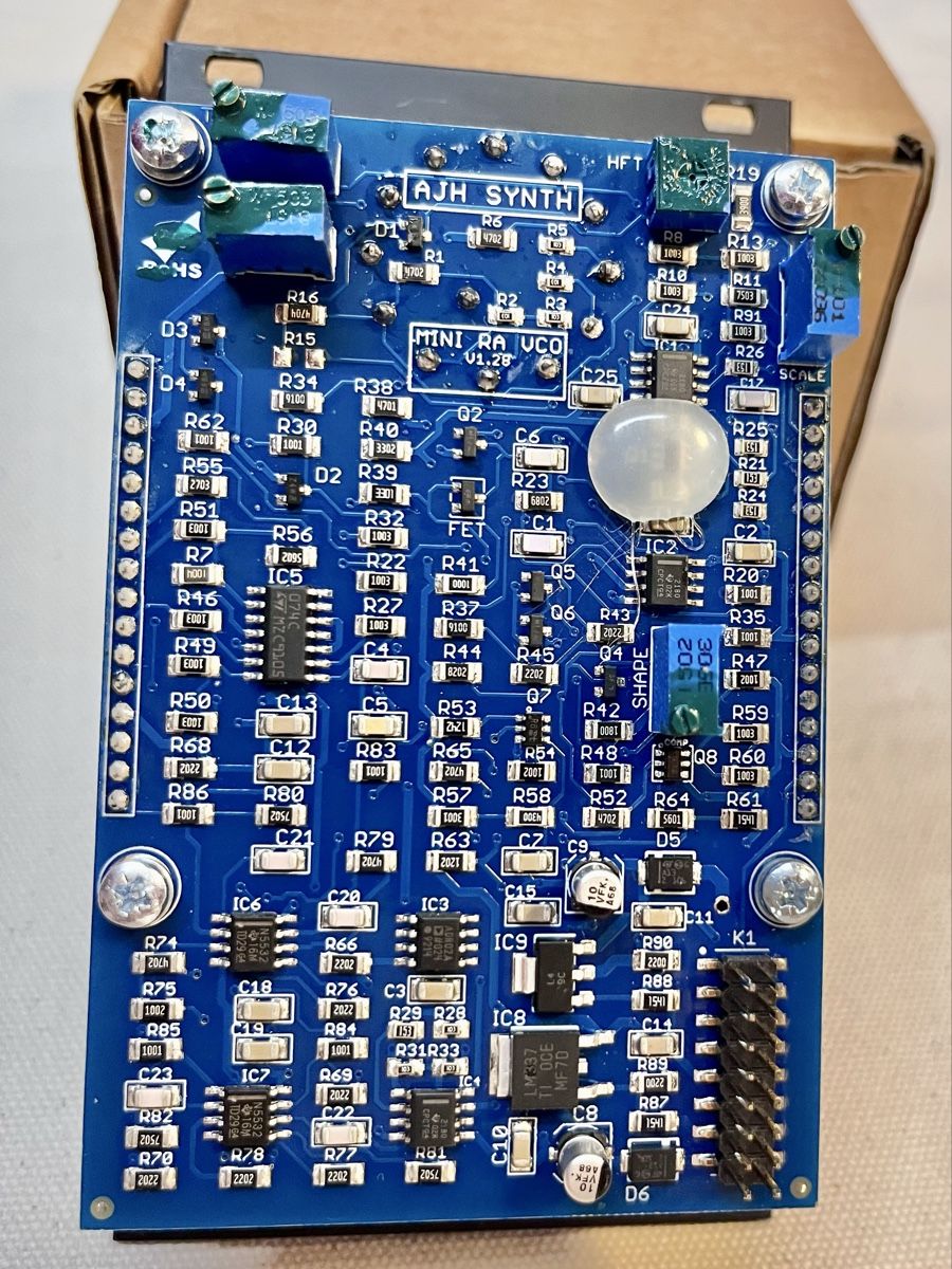 Instruments de musique: AJH synth MINIMOD VCO Eurorack Module – D'occasion à Genève par charlesmugel 1