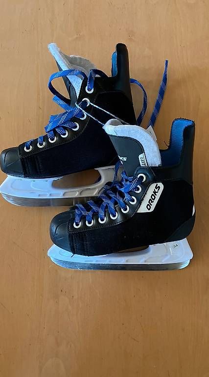 Pattini da ghiaccio: Schlittschuhe Kinder ca. Gr. 34 – Usato da Ammerzwil BE venduto da Coolman16