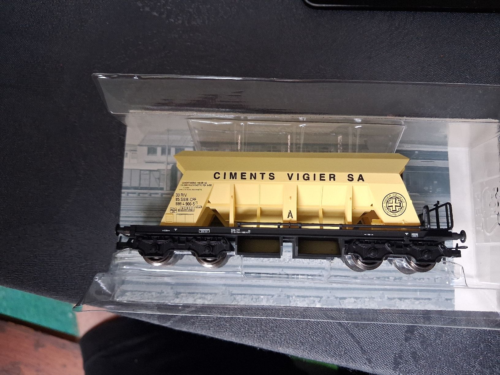 Liliput Trains électriques: LILIPUT SBB Kieswagen "Ciments" Massstab 1:87 – D'occasion à Baden par rumod01
