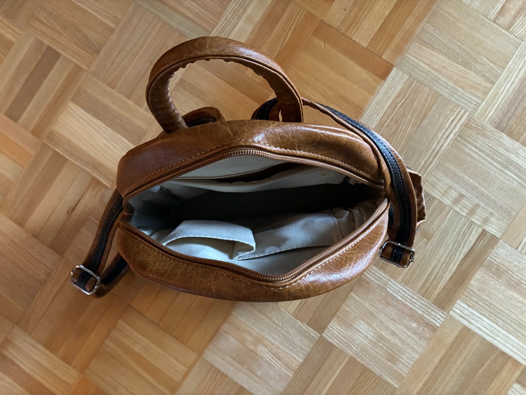 Rucksäcke: Rucksack aus Leder – Gebraucht aus Muri AG von 68idefix 2