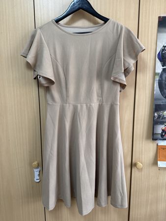 Elegantes Sommerkleid mit Flügelärmeln Gr. L