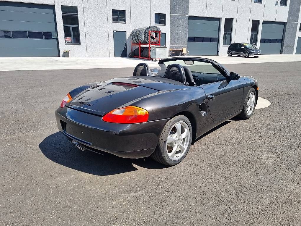 Automobili: Porsche Boxster 2.7 – Usato da Cadenazzo venduto da LuismacchineSagl 2