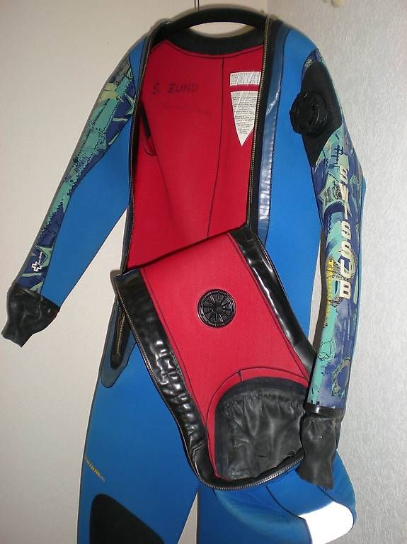 Mute per immersioni: Combinaison de plongée étanche Swissub. Taille 50 – Usato da Crassier venduto da SimoneZund 4