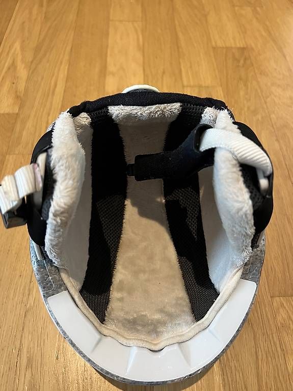 Alpina Caschi: Alpina Kinder-Skihelm 51-55cm – Usato da Zürich venduto da jka_rvq8 3
