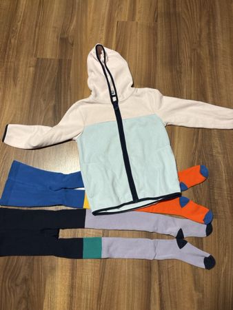Fleecejäggli und Strumpfhosen Grösse 128