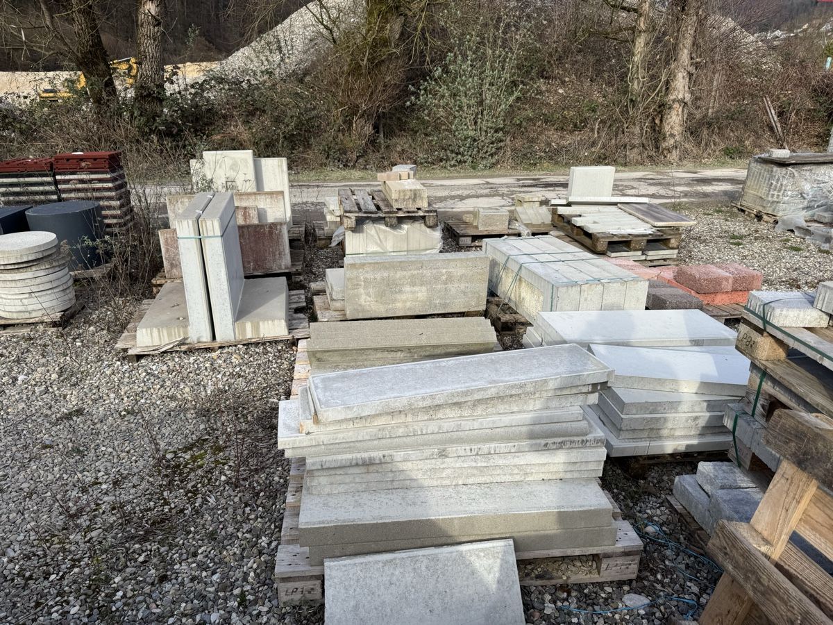 Rivestimenti per pavimenti: Diverse Betonbodenbeläge – Nuovo (secondo la descrizione) da Aesch BL venduto da strawberry. 4