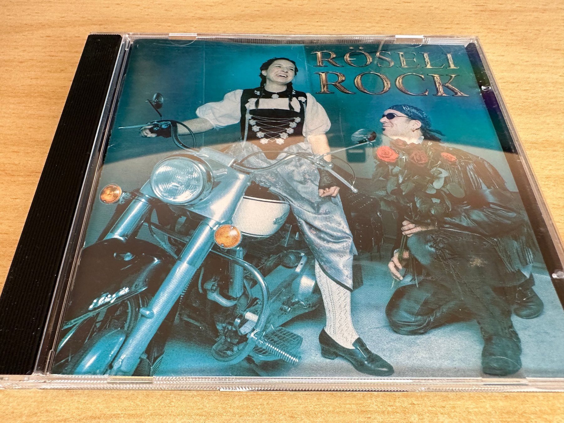 CD: Various – Röseli Rock – Usato da Rikon im Tösstal venduto da Alpenmutz