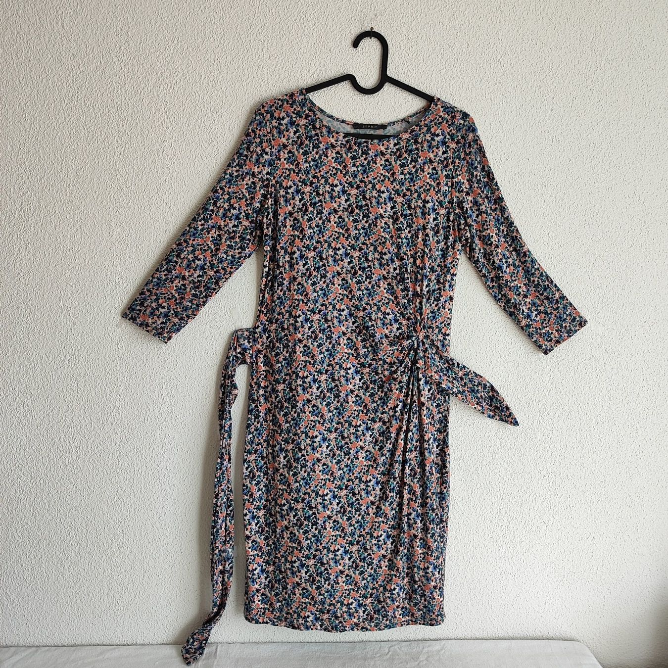 Esprit Vestiti: Esprit Wickelkleid Blumenmuster, Grösse.M, – Nuovo (secondo la descrizione) da Ruetihof venduto da Sunny-Summer 1