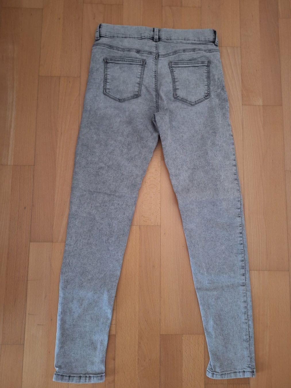 C&A Pantaloni: Mädchen Jeggings Neu! – Nuovo e nell'imballaggio originale da Richterswil venduto da zsubaba86 2