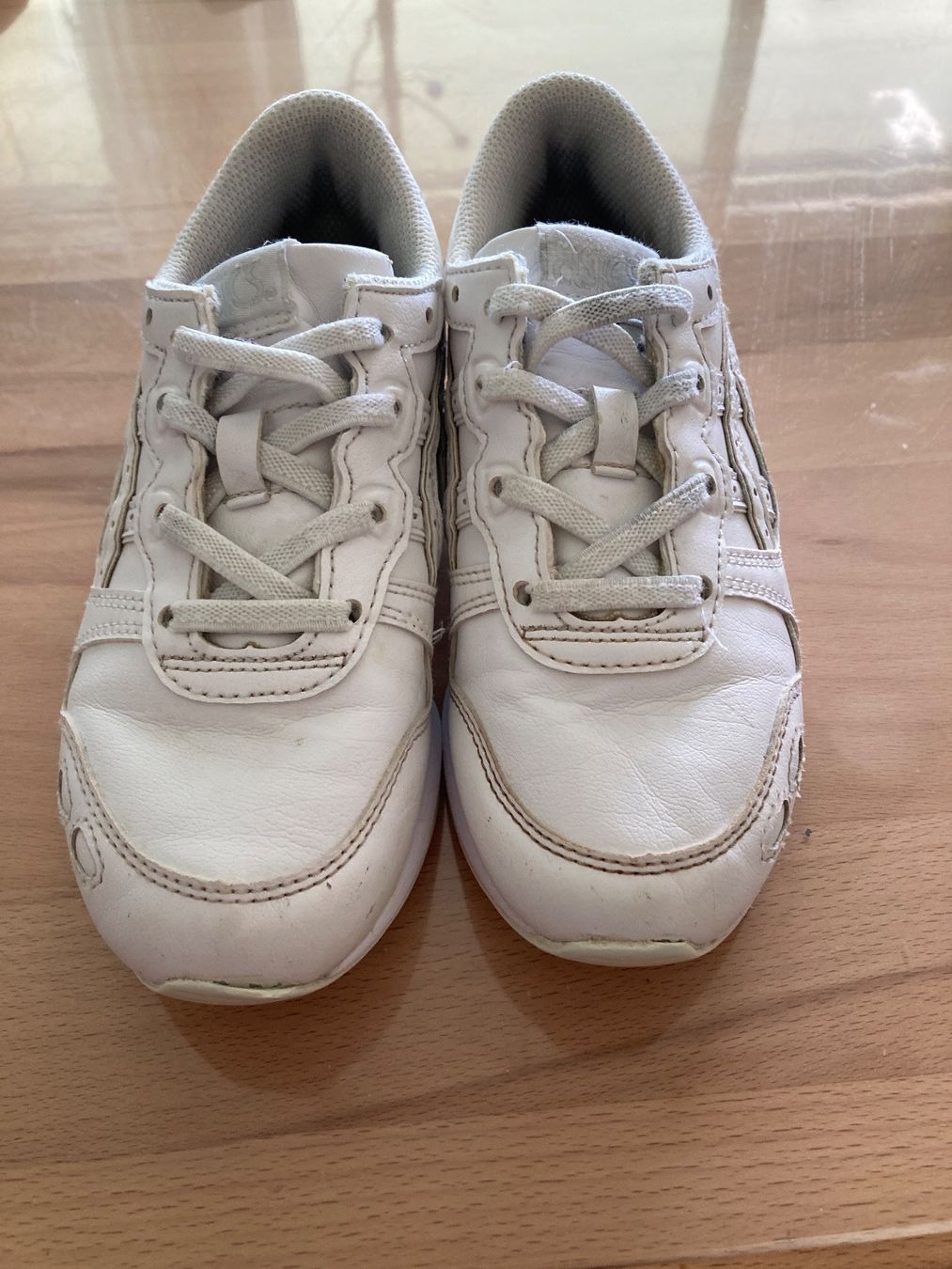 Asics Scarpe da uomo: Gr30 👟 Asics Hallenschuhe – Usato da Stäfa venduto da nale068
