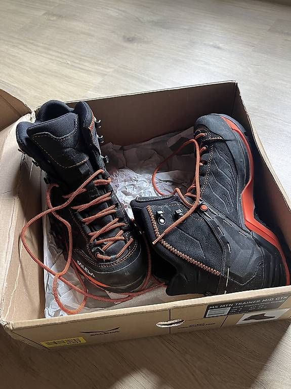 Scarpe da uomo: Wanderschuhe  – Usato da Aesch ZH venduto da sebyiran