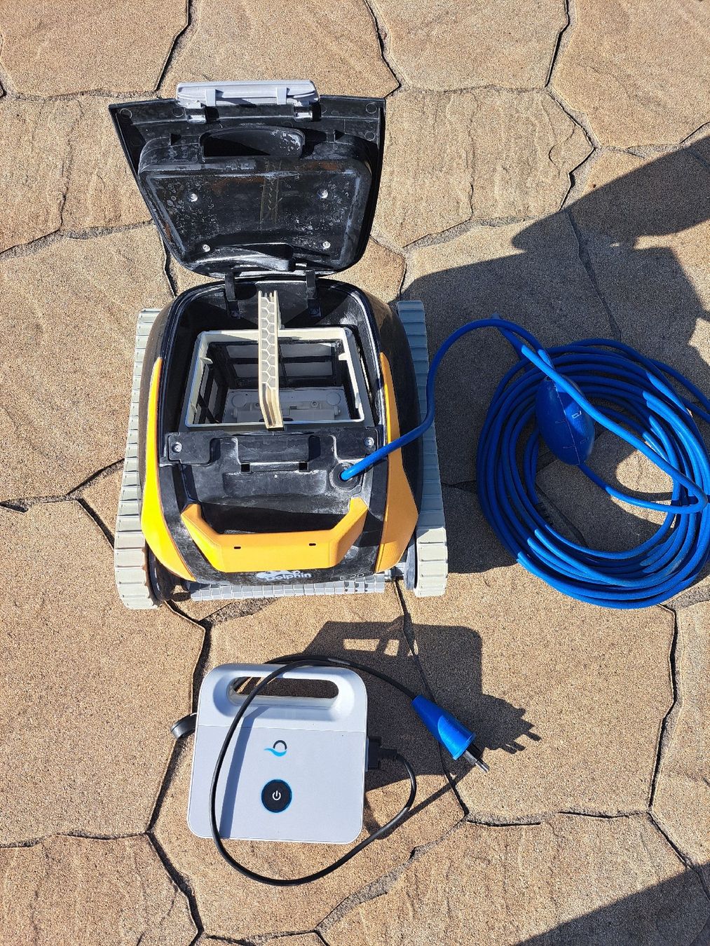Dolphin Schwimmbad-Zubehör: Poolroboter zu verkaufen – Defekt aus Zetzwil von Foxtown 1