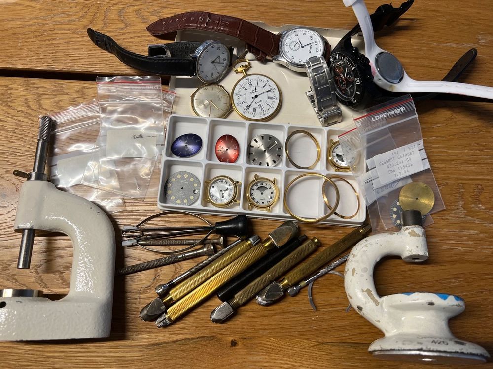 Lot 20 grs fourniture métal horloger neuf