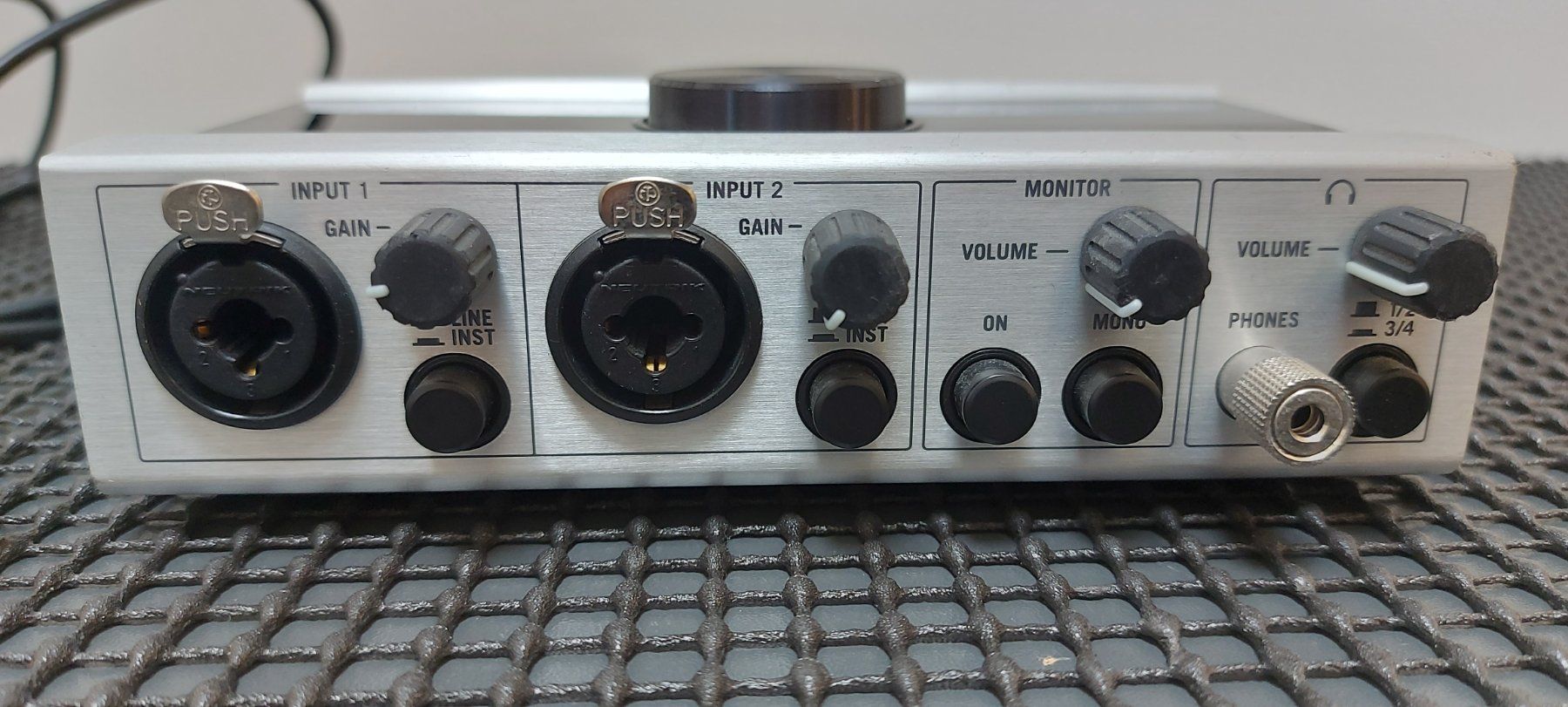 Attrezzatura per studi di registrazione: Native Instruments Komplete Audio 6 USB-Audiointerface – Nuovo (secondo la descrizione) da Glattbrugg venduto da Swissmusik 2