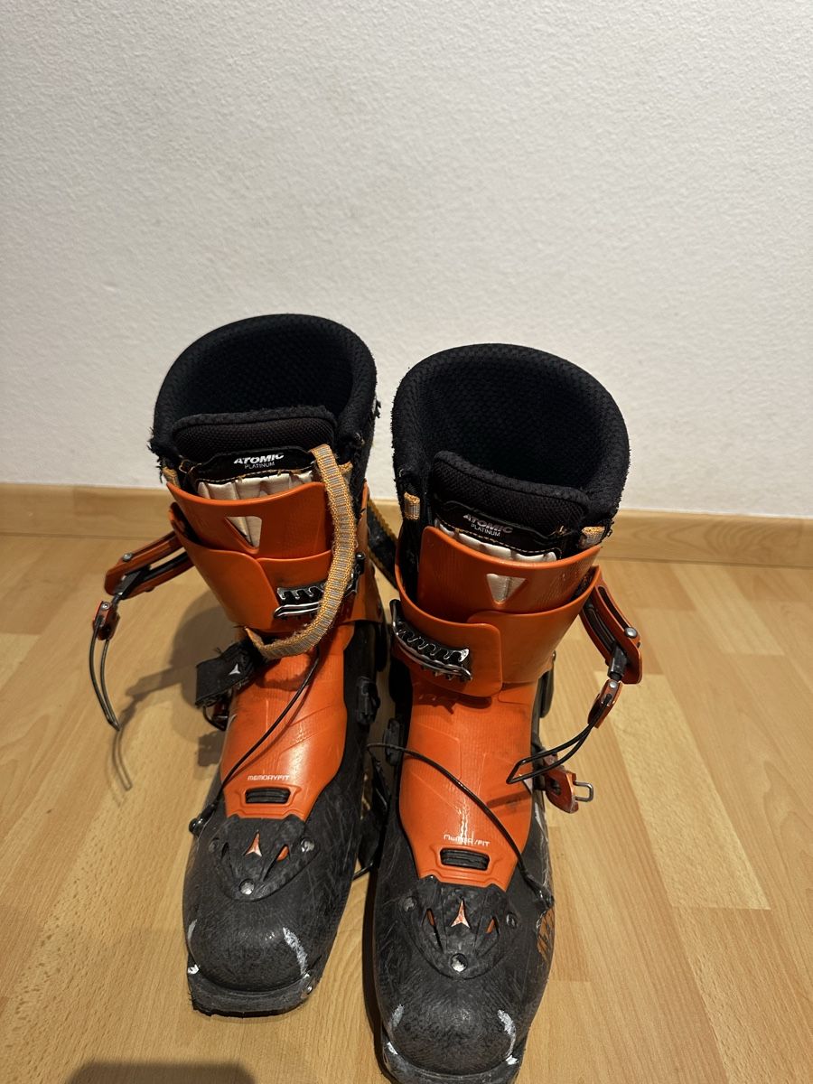 Atomic Skis: Ski boots Atomic Blackland carbon – Gebraucht aus Buchs SG von Ale_vg 1