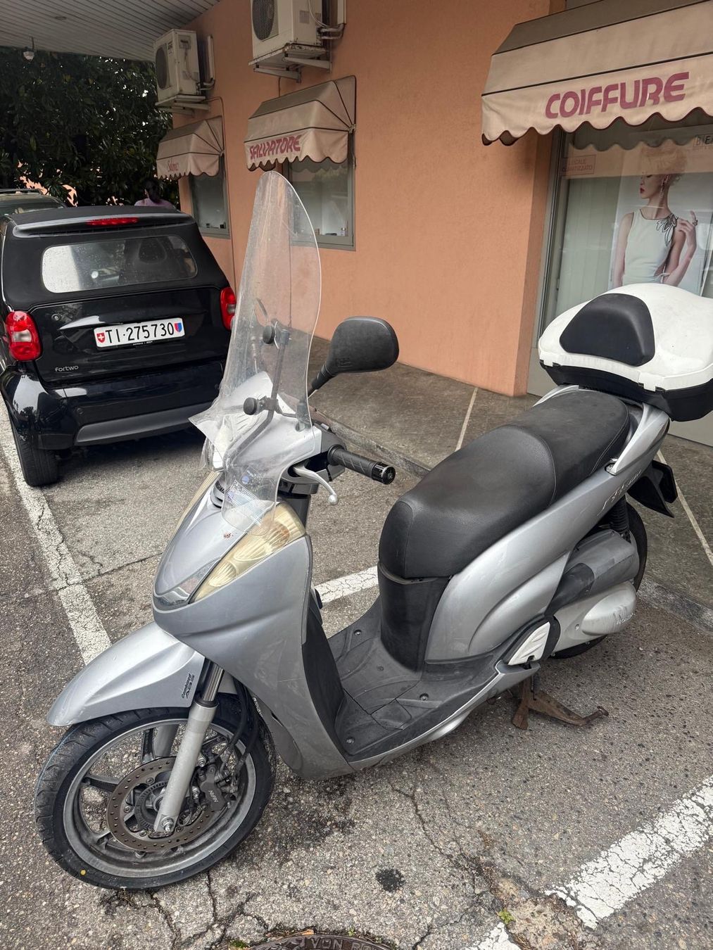 Honda Scooter: Honda SH 300 Mfk in 2025 – Usato da Chiasso venduto da hir_p6yj 1