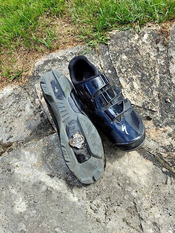 Specialized Chaussures hommes: Chaussure de velo Specialized Sport MTB – D'occasion à Romont FR par Gillespel 1