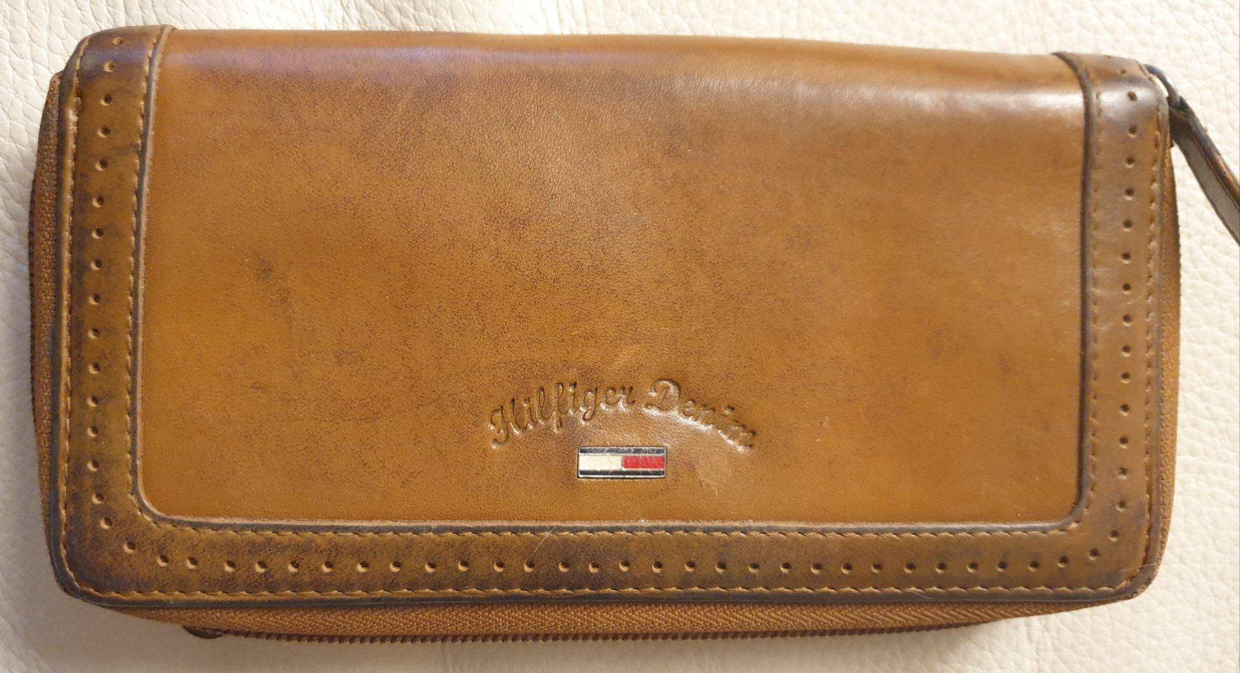 Tommy Hilfiger Portafogli: Lederportmonnaie von Hilfiger – Usato da Zürich venduto da bre_22v9