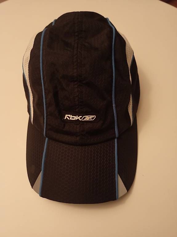 Chapeaux, bonnets & casquettes: Reebok Running Cap – D'occasion à Altdorf UR par sportlife