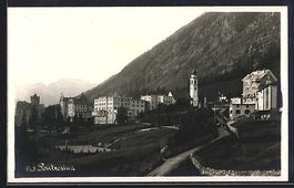 AK Pontresina, Strassenpartie mit Kirche
