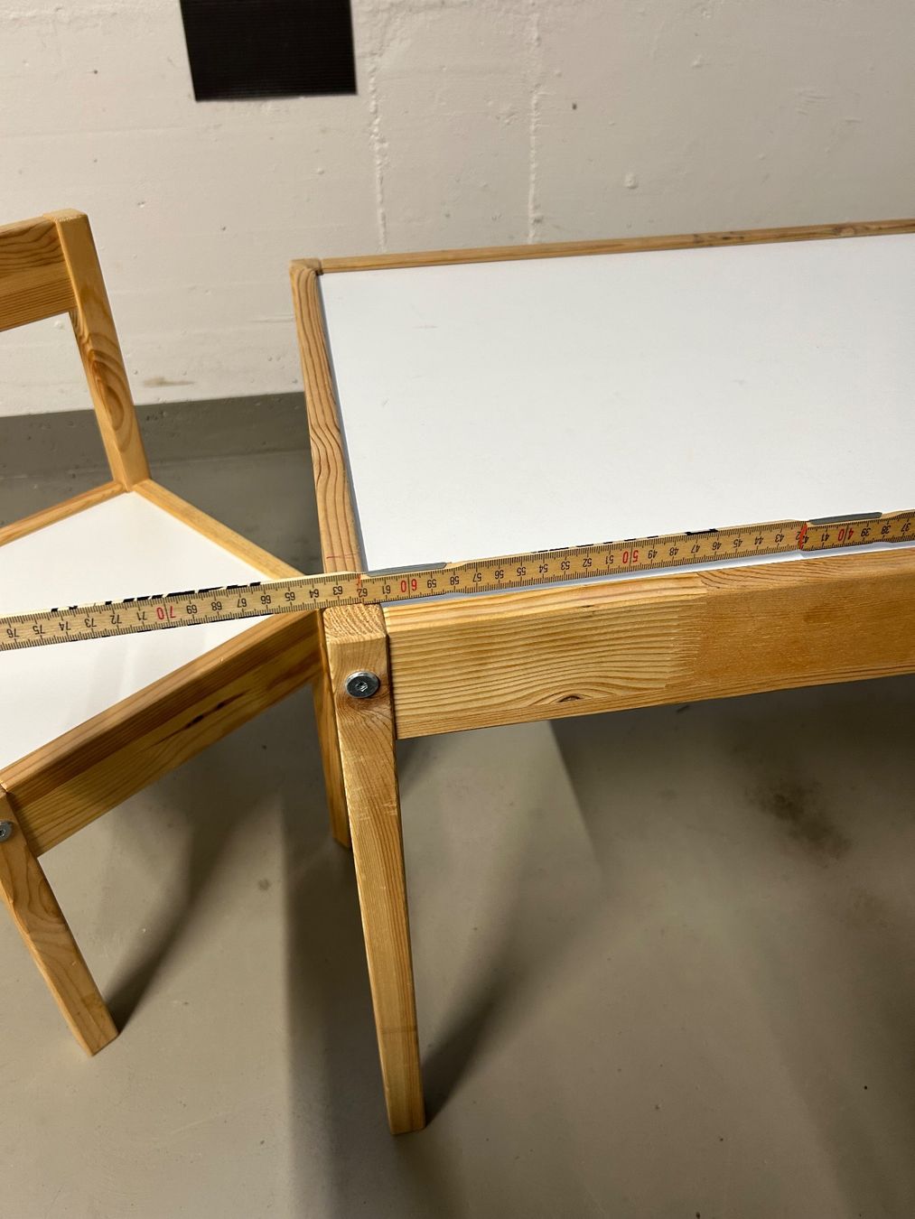 Ikea Tischset: Kindertisch + 2 Stühle – Gebraucht aus Affoltern am Albis von dor_d289 3