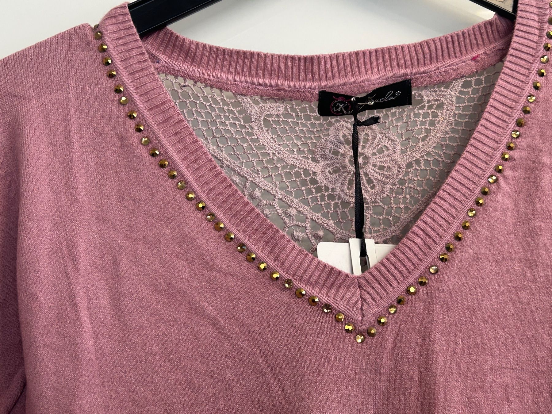 Maglioni & Felpe: Pullover Lang Spitze Strass Figurbetont 1 Size Neu – Nuovo e nell'imballaggio originale da Regensdorf venduto da Spyke55 2