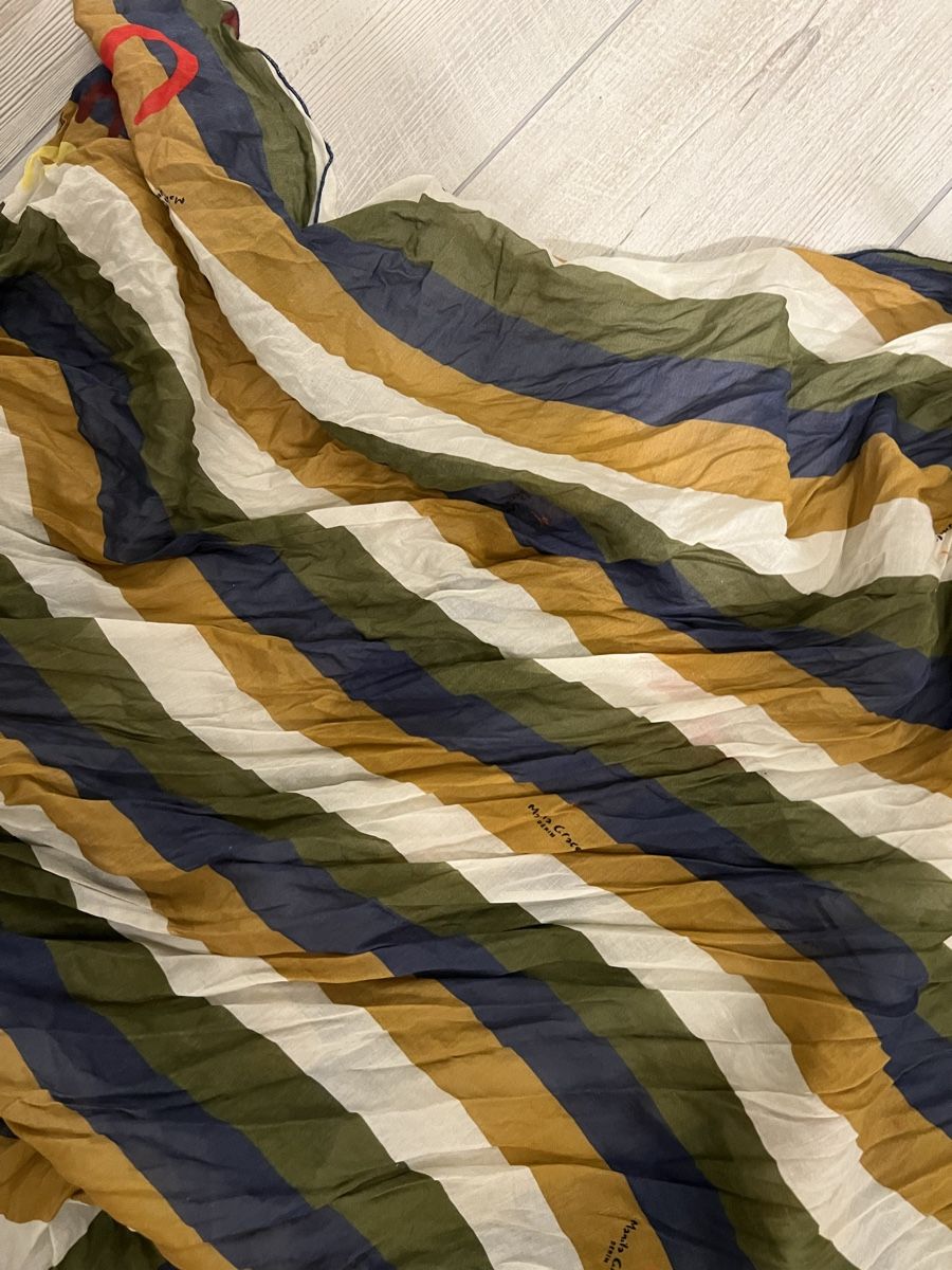 Manila Grace Foulard & Sciarpe: Foulard Manila Grace – Usato da Ascona venduto da babsylove