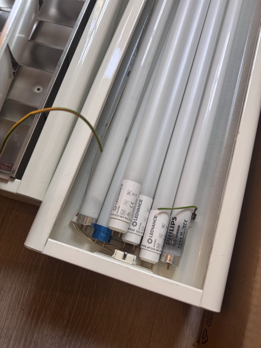 Lampadari & plafoniere: Rasterleuchten Deckenlampen 8 Stück gebraucht – Usato da Bern venduto da NOKOMETA 2