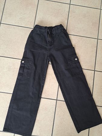 Schwarze Cargohose Gr. petite xxs,neuwertig