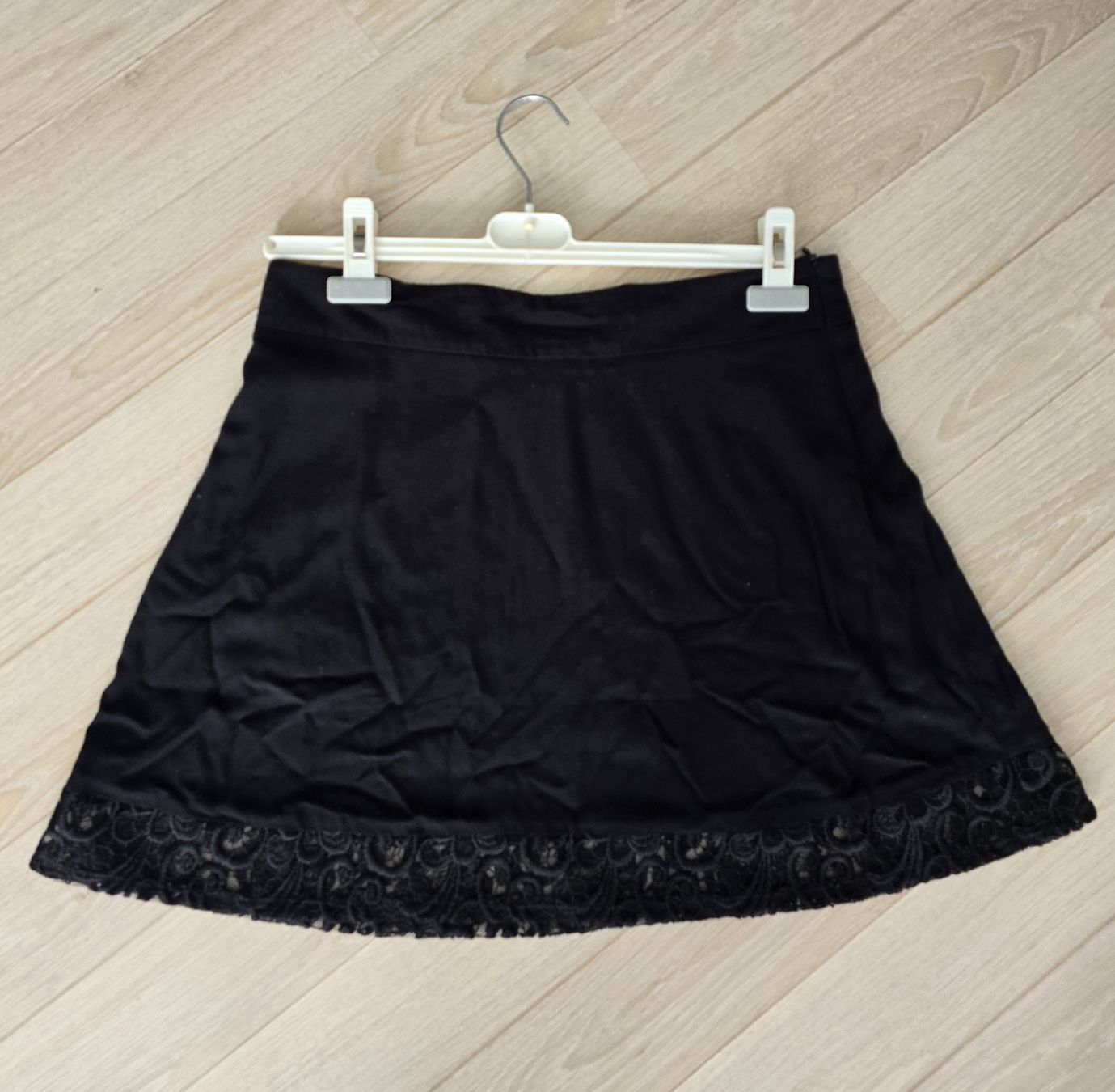 Esprit Gonne: Esprit Minirock mit Spitze, 38 – Usato da Stüsslingen venduto da Jersey_75
