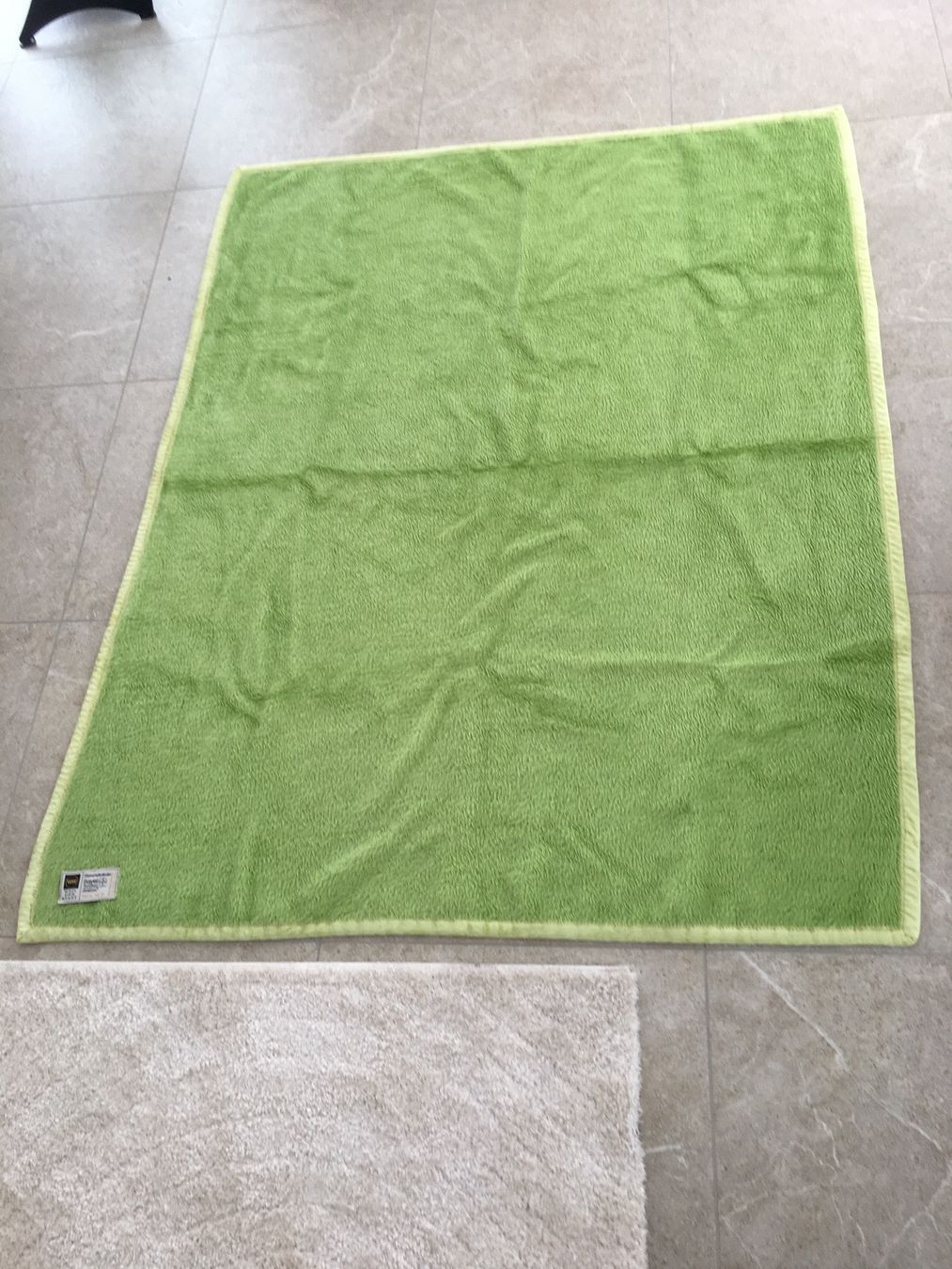 Decken: Tolle Grinch Decke -Giftgrün! – Gebraucht aus Gächlingen von Tara_devi 1