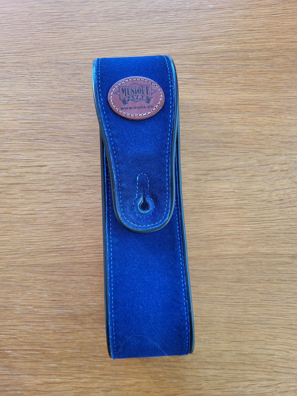 Strumenti musicali: Leder Gitarren Gurt sehr schön – Usato da Seltisberg venduto da Ppeter68 1