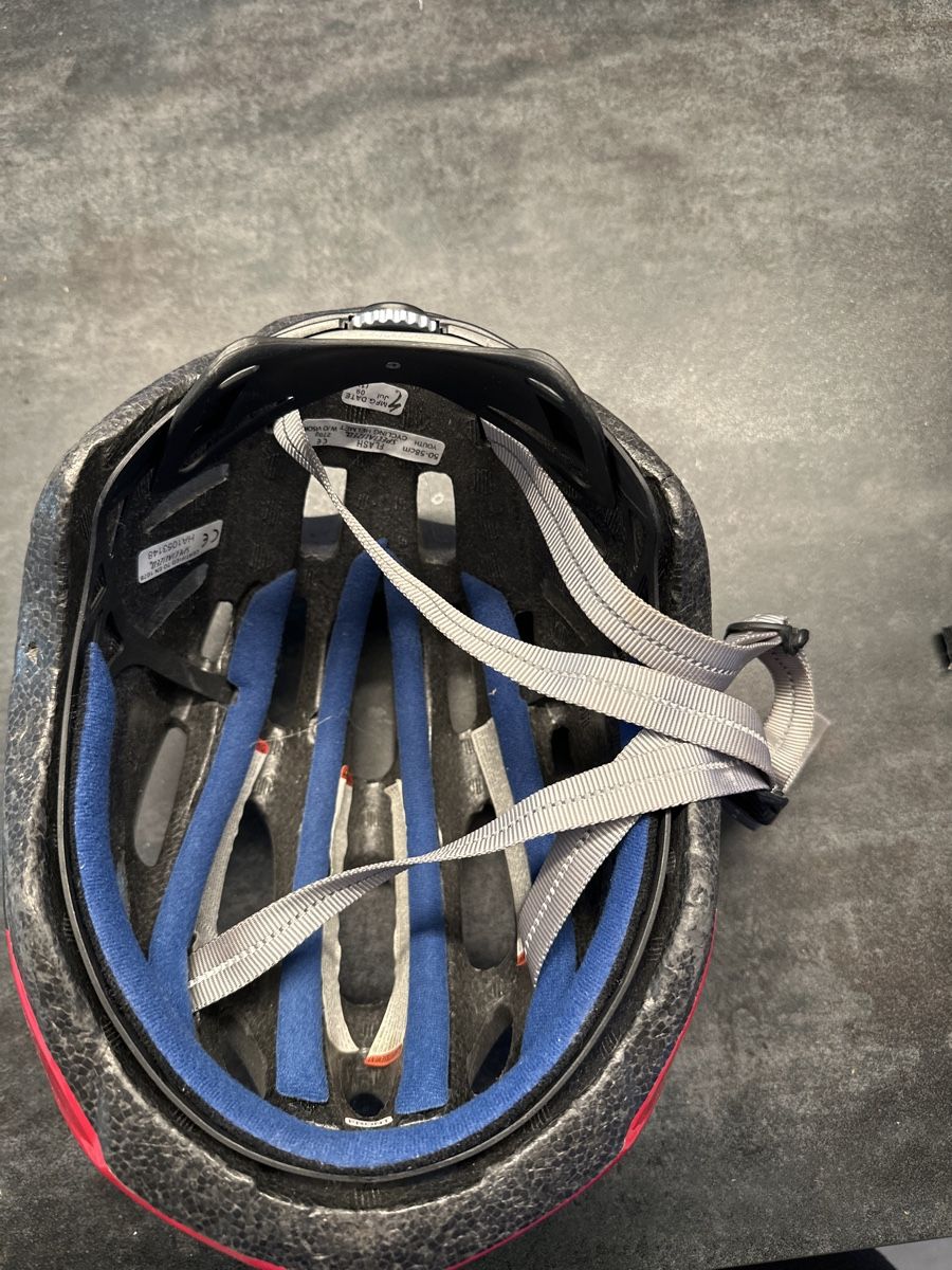 Specialized Caschi: Casque vélo Specialized rouge et noir 50-58 – Usato da Blonay venduto da Simba1094 1