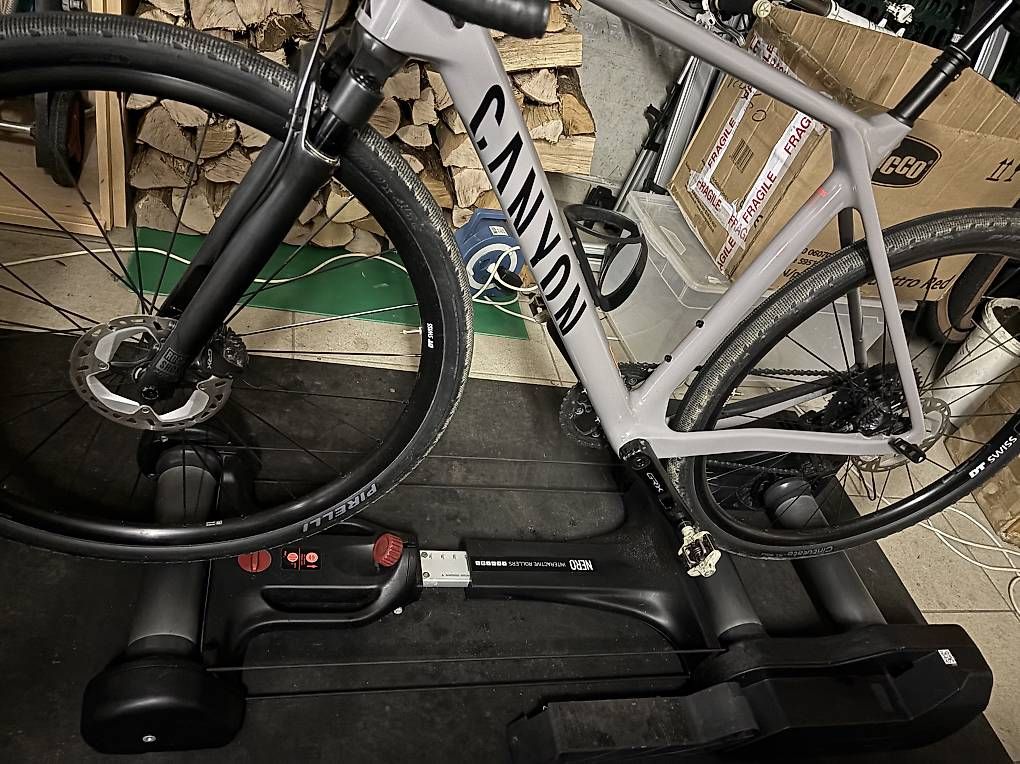Vélos d'appartement: Rullo interattivo Elite Nero – D'occasion à Coldrerio par ams_sy2z 4