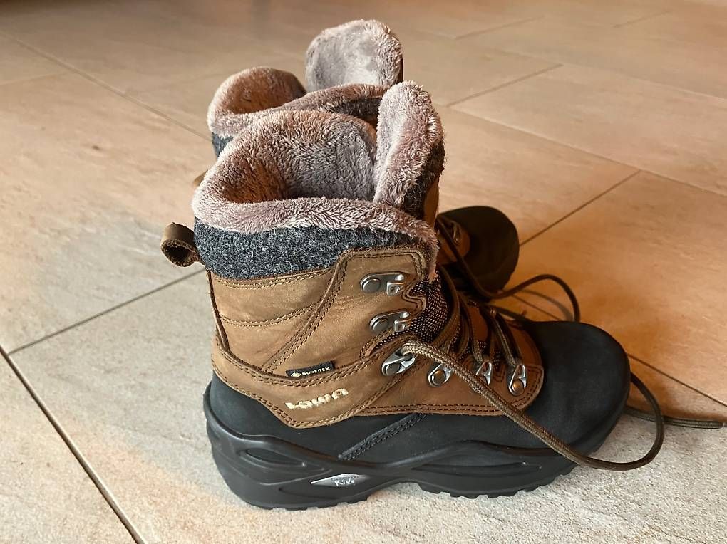 Schuhe für Jungen: Lowa Winterschuhe 33 – Gebraucht aus Reinach BL von zim_x7cn 1