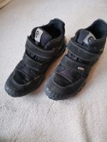 Schuhe 37
