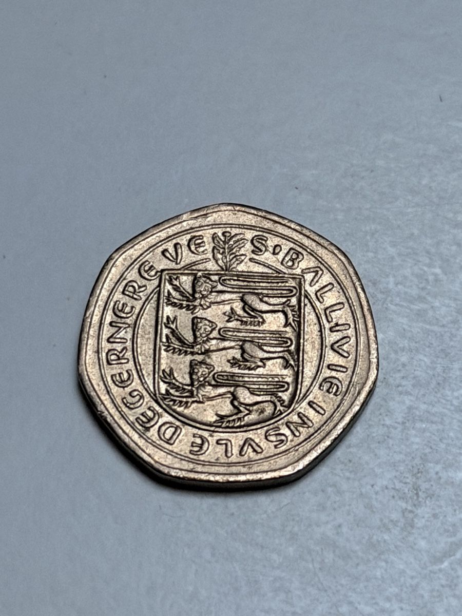 Tutti le monete: Pièce 20 Pence 1982 Jersey bon état – Usato da La Tour-de-Trème venduto da Ahamaya 1