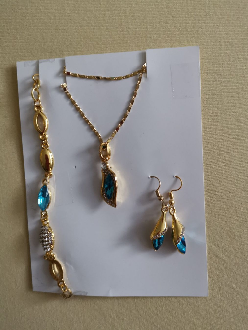Catenine: Parure de dame dorée (neuve) – Usato da Courtepin venduto da mara_1808 2