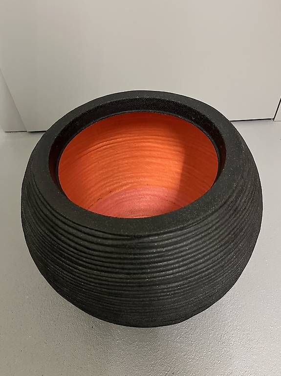 Pots de fleurs: Pflanzentopf Kunststoff schwarz, 2 Stück – D'occasion à Schaffhausen par Marlies777 1