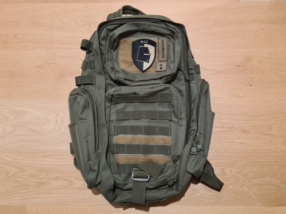 Tactical Combat Armee Rucksack mit Schweizer Militär Badges (Gebraucht ...