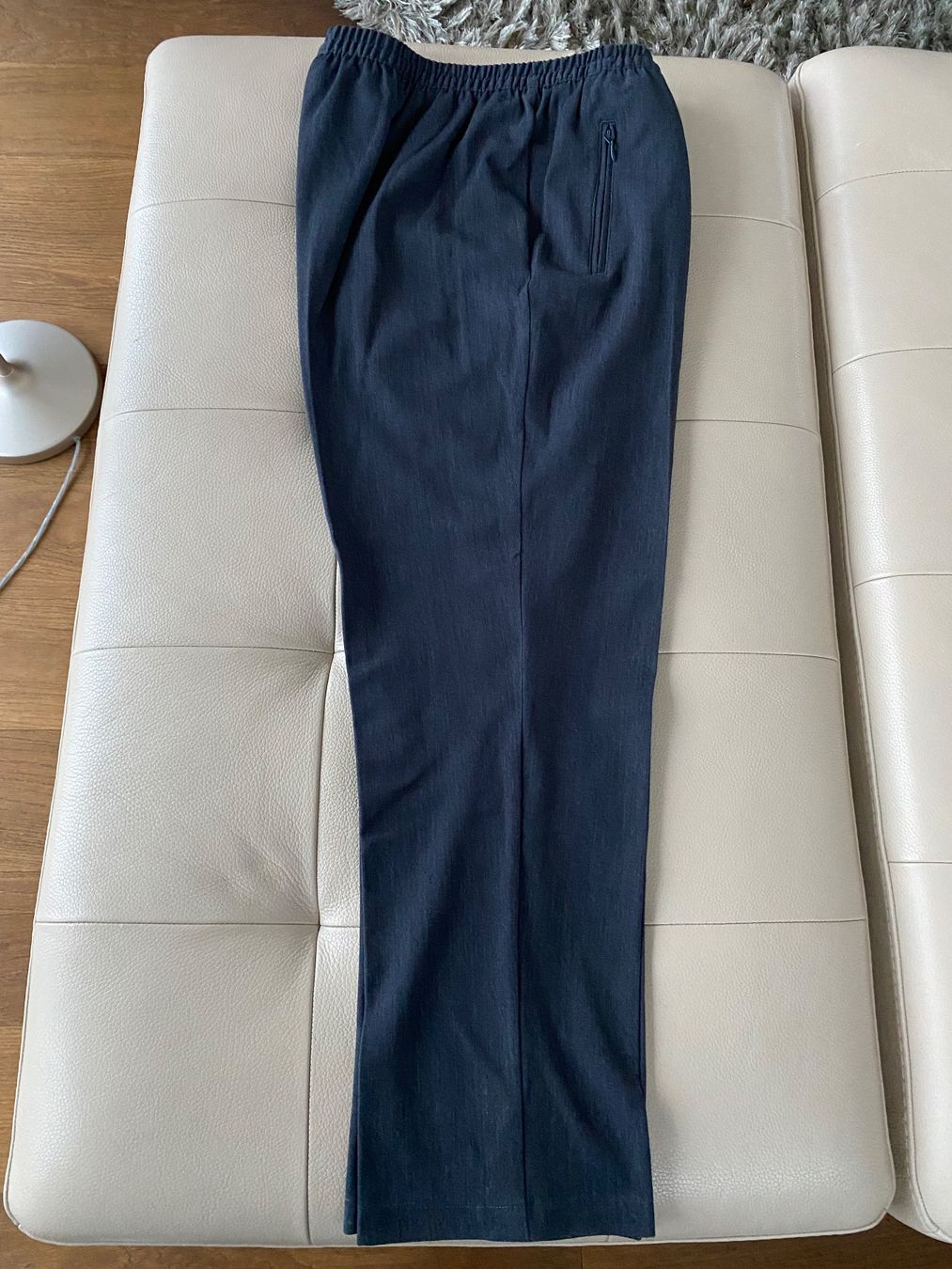 Pantaloni: Hose grau mit elastischem Bund Gr. 46 – Usato da Meggen venduto da 6003Luzern 1