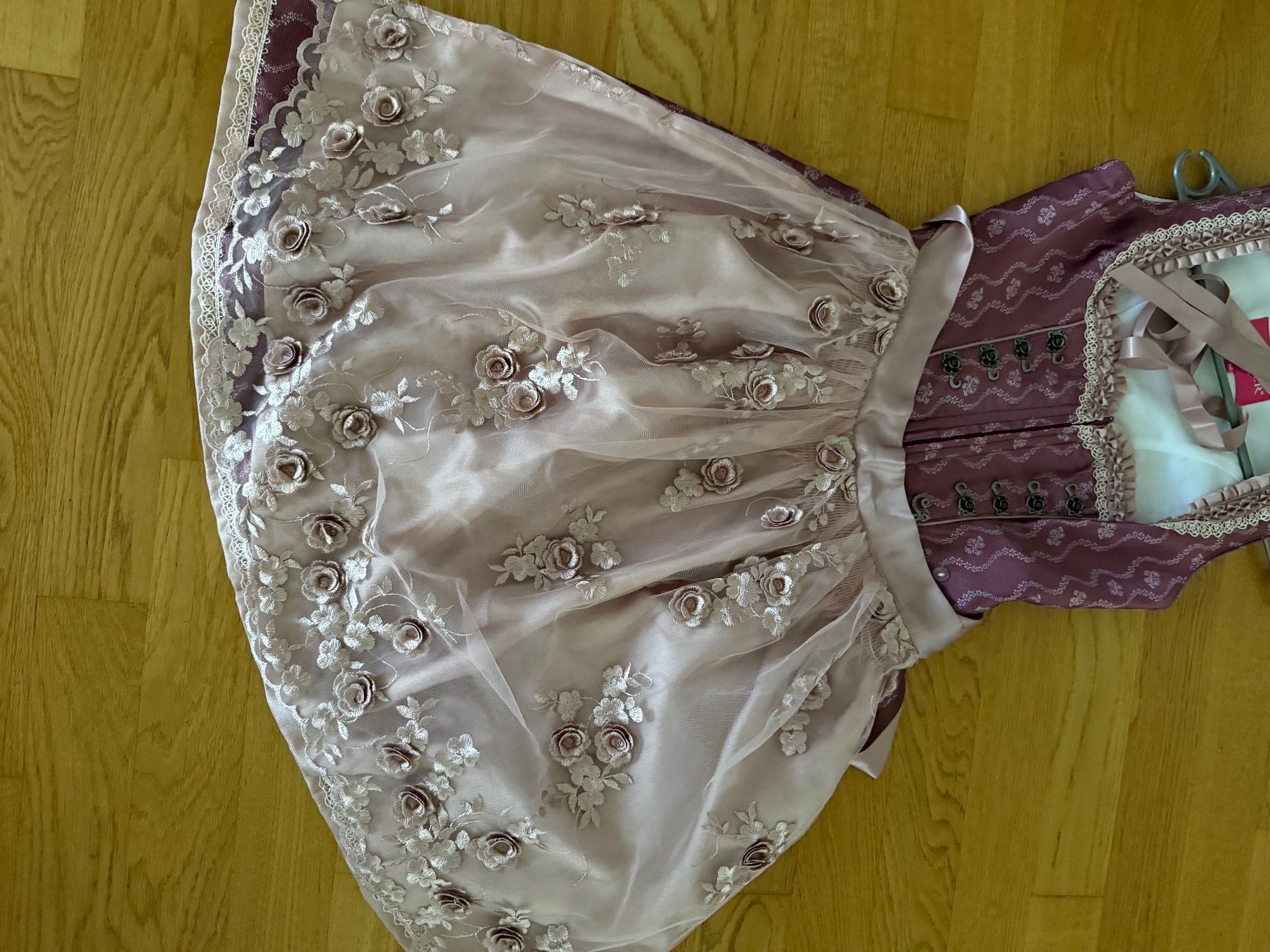 Krüger Robes: Krüger Dirndel – Neuf (Voir description) à Birmenstorf AG par Ruzica_k92 1