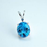 Anhänger  Blue Topaz with 18 K gold