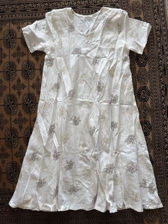 Schönes Sommerkleid aus Leinen made in Italy