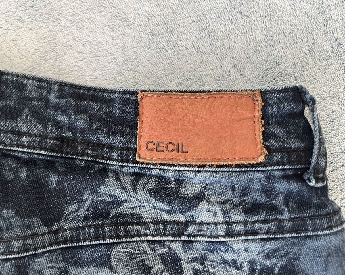 Cecil Jeans: Cecil Jeans Floral Print Gr. 27 – Nuovo (secondo la descrizione) da Gümligen venduto da caron__ 2